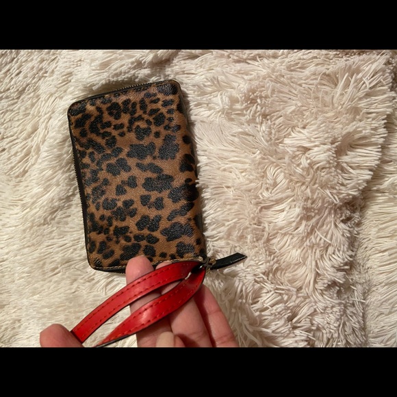 Leopard wristlet - Picture 4 of 4